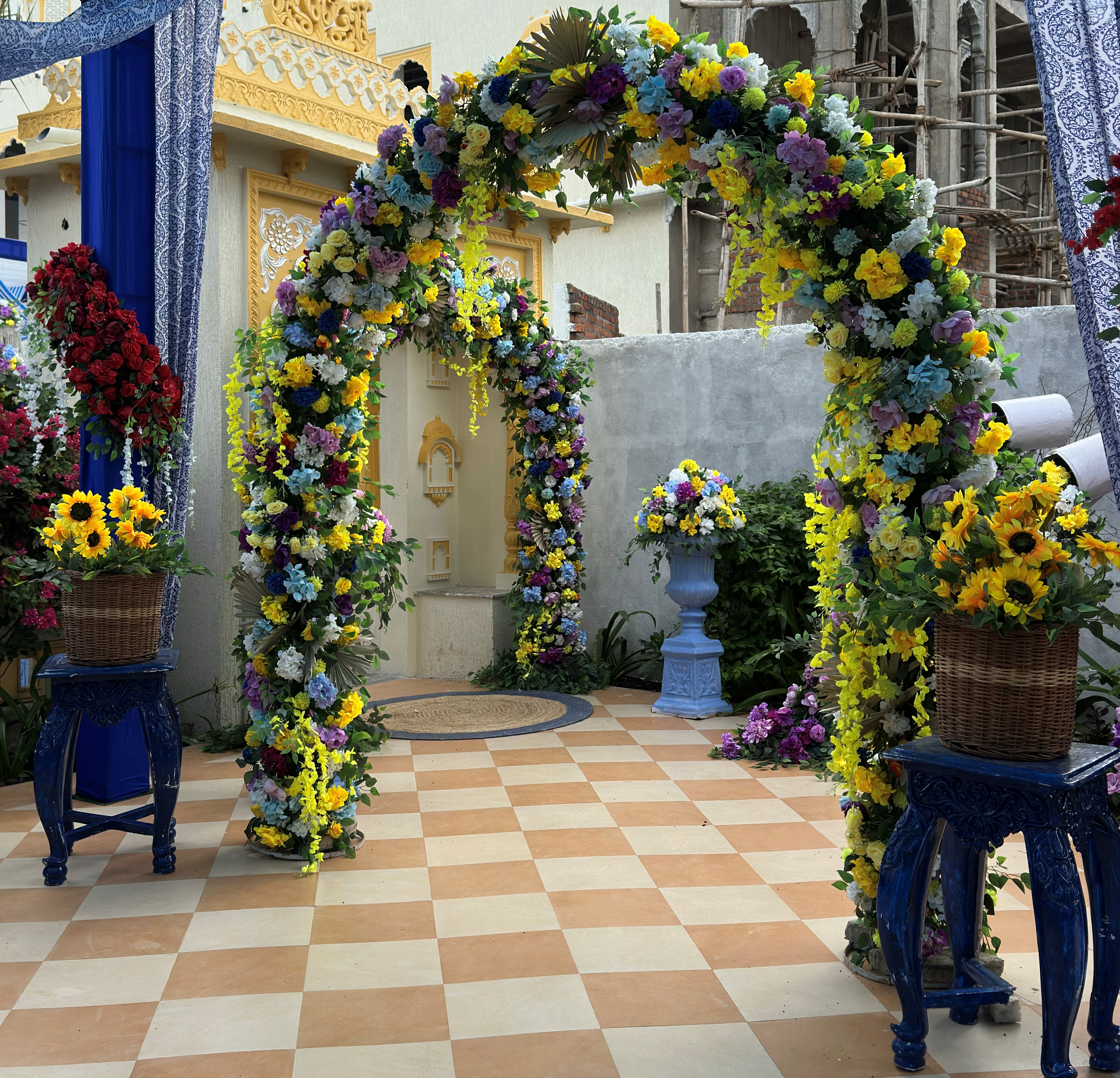 Table & Dining Decor